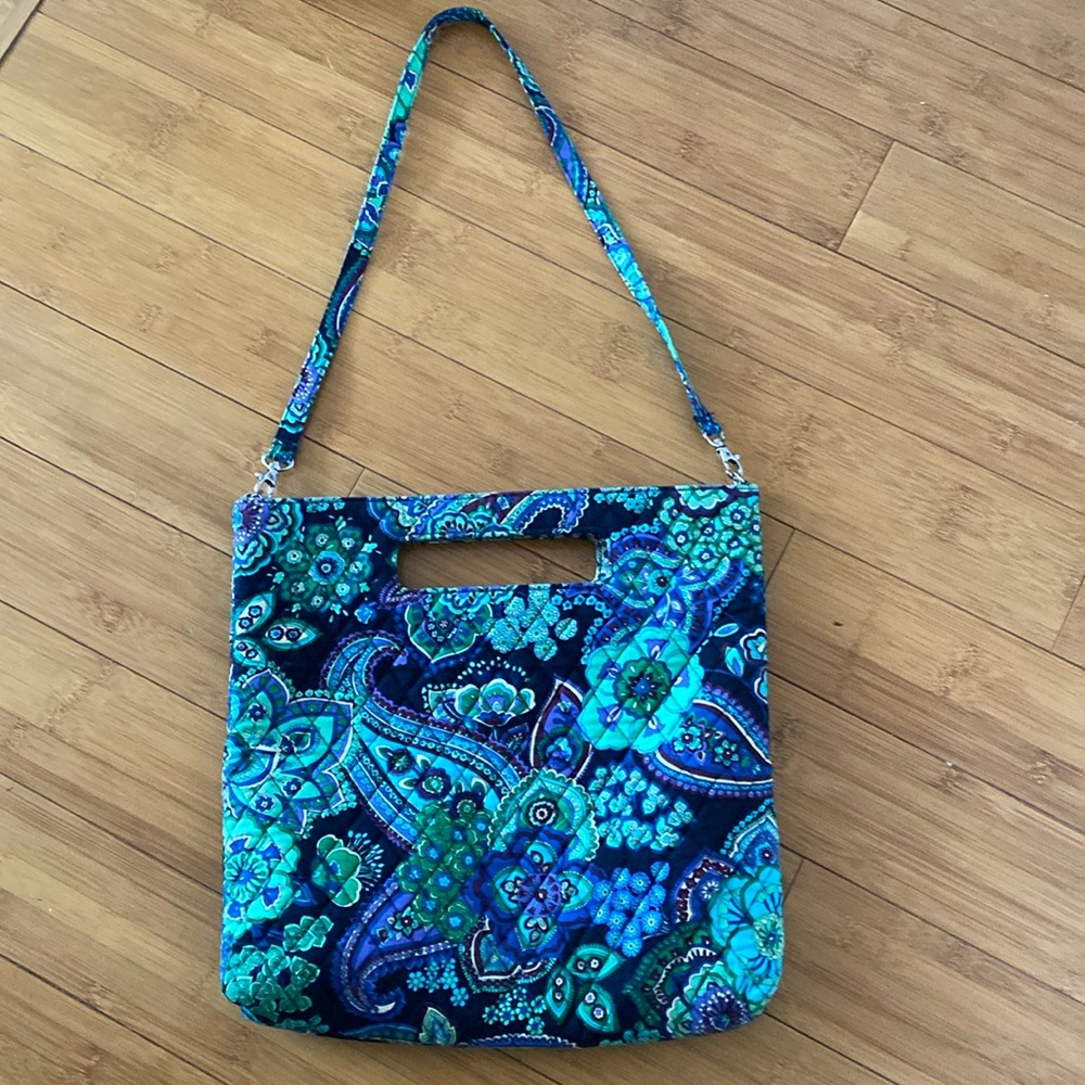 EUC Beautiful Blue Rhapsody Vera Bradley bag (retired 2009)